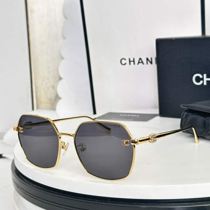 Picture of Chanel Sunglasses _SKUfw77169317fw